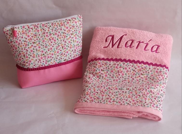 Juego de toalla con neceser